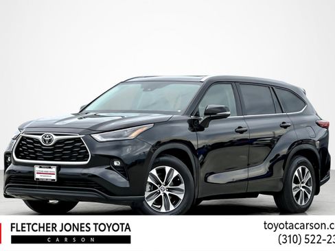 Used 2023 Toyota Highlander XLE image 1