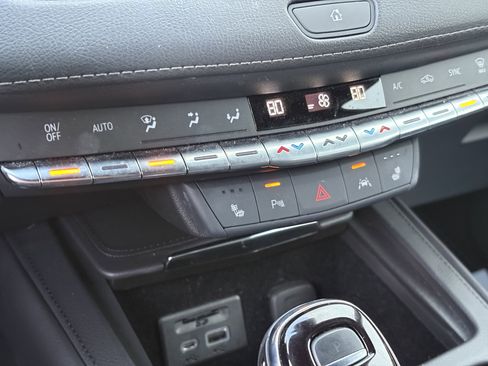 Certified 2023 Cadillac XT4 Premium Luxury w/ Driver Assist Package image 21