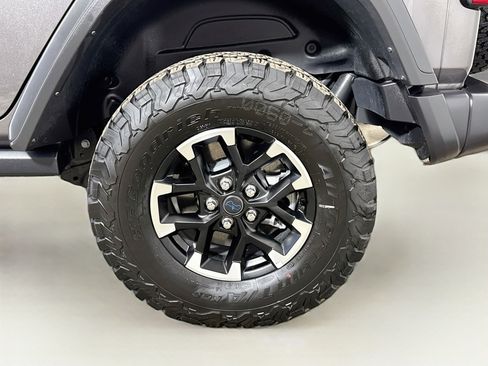 Used 2025 Jeep Wrangler Unlimited Rubicon 4xe w/ Convenience Group AWD/4WD image 28