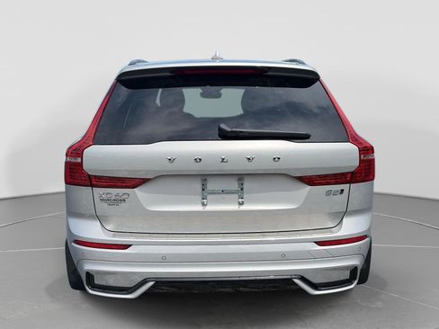 Used 2025 Volvo XC60 B5 Plus w/ Protection Package Premier AWD/4WD image 4