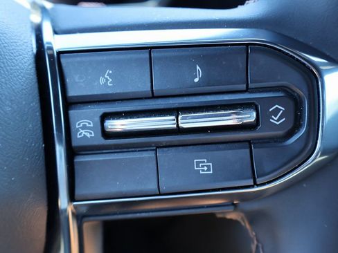 Used 2024 GMC Canyon AT4 image 13