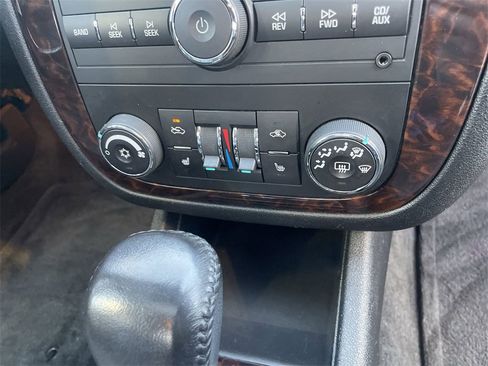 Used 2013 Chevrolet Impala LTZ image 25