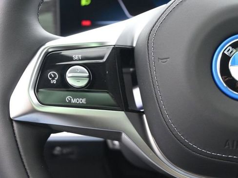 New 2026 BMW i7 eDrive50 w/ Premium Package image 2