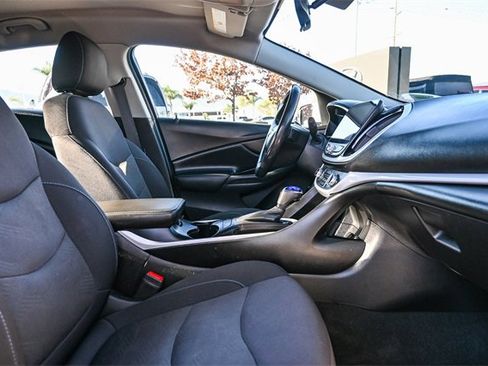 Used 2019 Chevrolet Volt LT w/ Comfort Package image 18