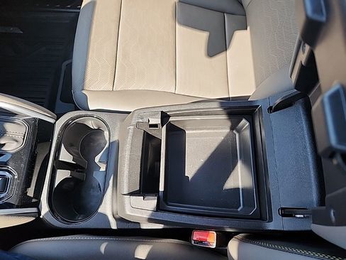 Certified 2024 Chevrolet Colorado ZR2 w/ ZR2 Convenience Package III AWD/4WD image 38