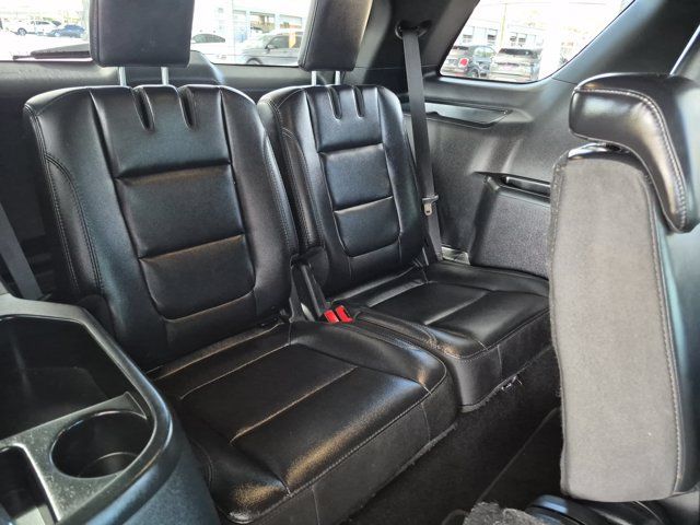 Used 2019 Ford Explorer XLT w/ Equipment Group 202A AWD/4WD image 21