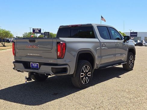 Used 2024 GMC Sierra 1500 AT4 w/ Technology Package AWD/4WD image 5