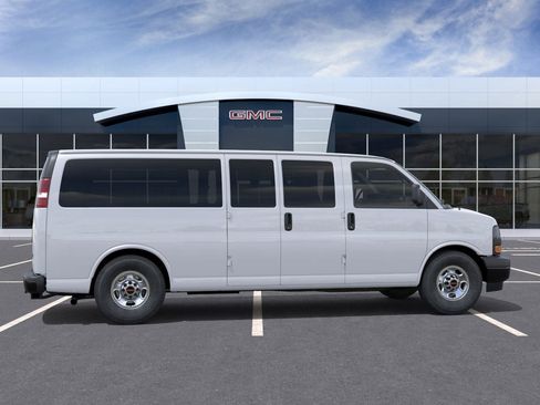 New 2025 GMC Savana 3500 Extended image 29