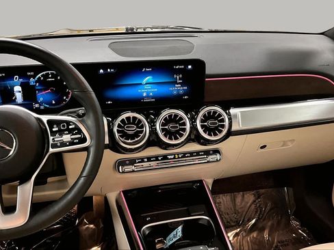 Certified 2023 Mercedes-Benz GLB 250 4MATIC image 7