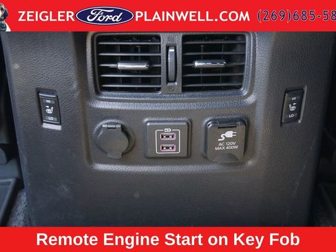 Used 2021 Nissan Titan PRO-4X w/ Pro-4x Convenience Package AWD/4WD image 12