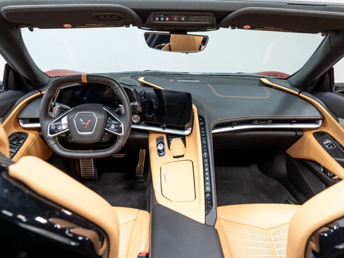 Used 2023 Chevrolet Corvette Stingray Preferred Conv w/ Z51 Performance Package RWD image 14