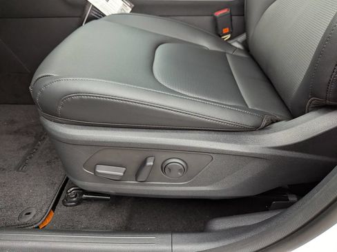 New 2026 Kia Sportage EX w/ EX Panorama Roof Package FWD image 19