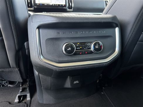 Used 2025 Ford Expedition Max Platinum image 24