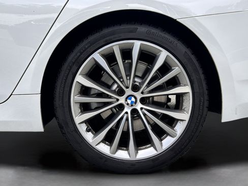 Used 2022 BMW 530i w/ Premium Package RWD image 36