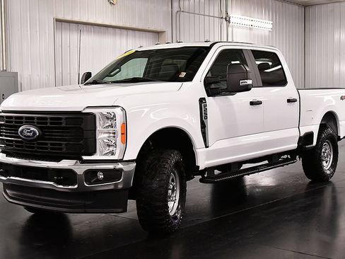 Used 2023 Ford F250 XL w/ XL Driver Assist Package AWD/4WD image 3
