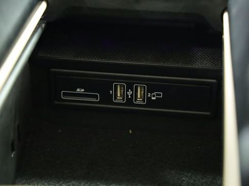 Used 2021 Mercedes-Benz C 300 Sedan image 25