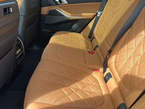 New 2026 BMW X5 M60i image 16