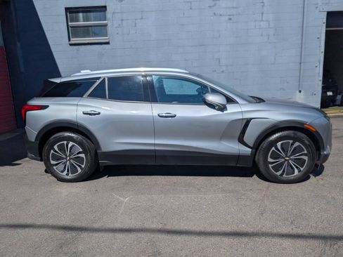 Used 2024 Chevrolet Blazer EV LT AWD/4WD image 2