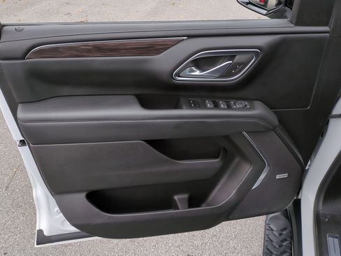 Used 2023 Chevrolet Tahoe Z71 w/ Luxury Package image 22