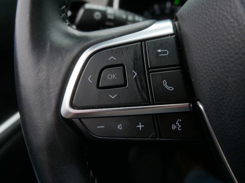Used 2020 Toyota Highlander XLE AWD/4WD image 27
