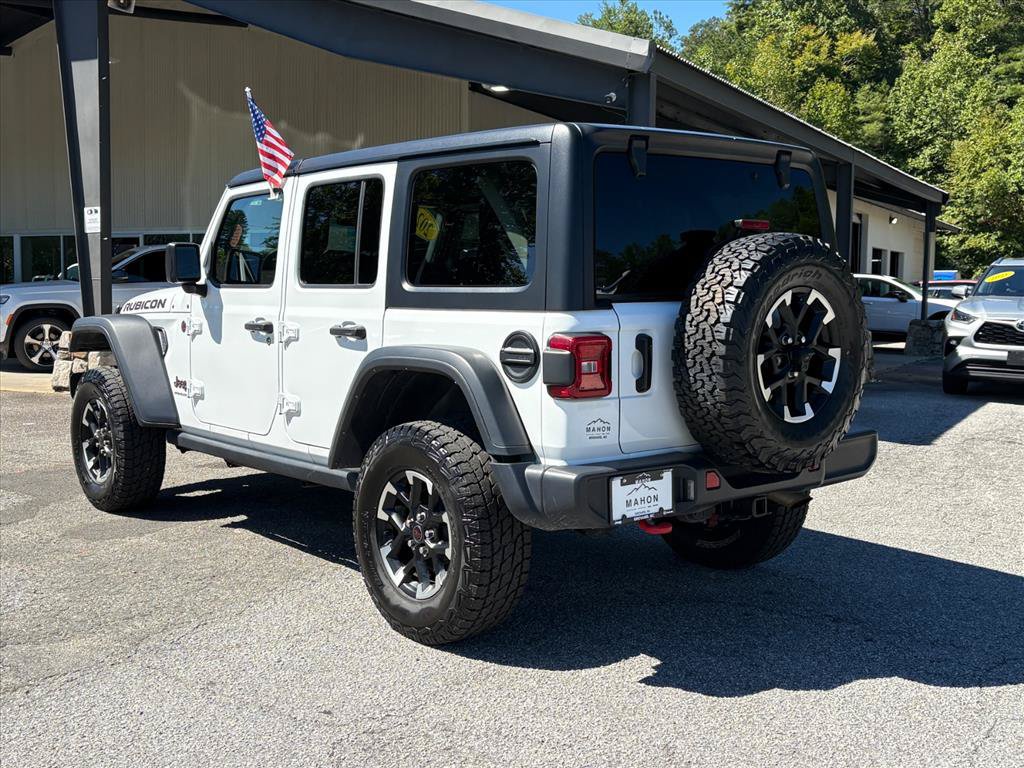 Used 2025 Jeep Wrangler Unlimited Rubicon AWD/4WD image 7