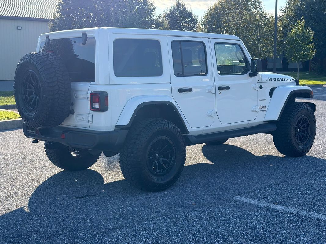 Used 2021 Jeep Wrangler Unlimited Sahara w/ Uconnect 4C Nav & Sound Group AWD/4WD image 7