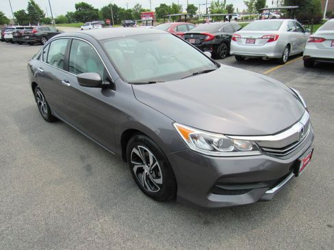 Used 2017 Honda Accord LX image 8