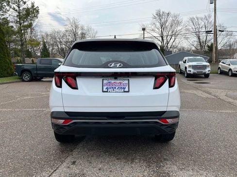 Used 2024 Hyundai Tucson SE image 4