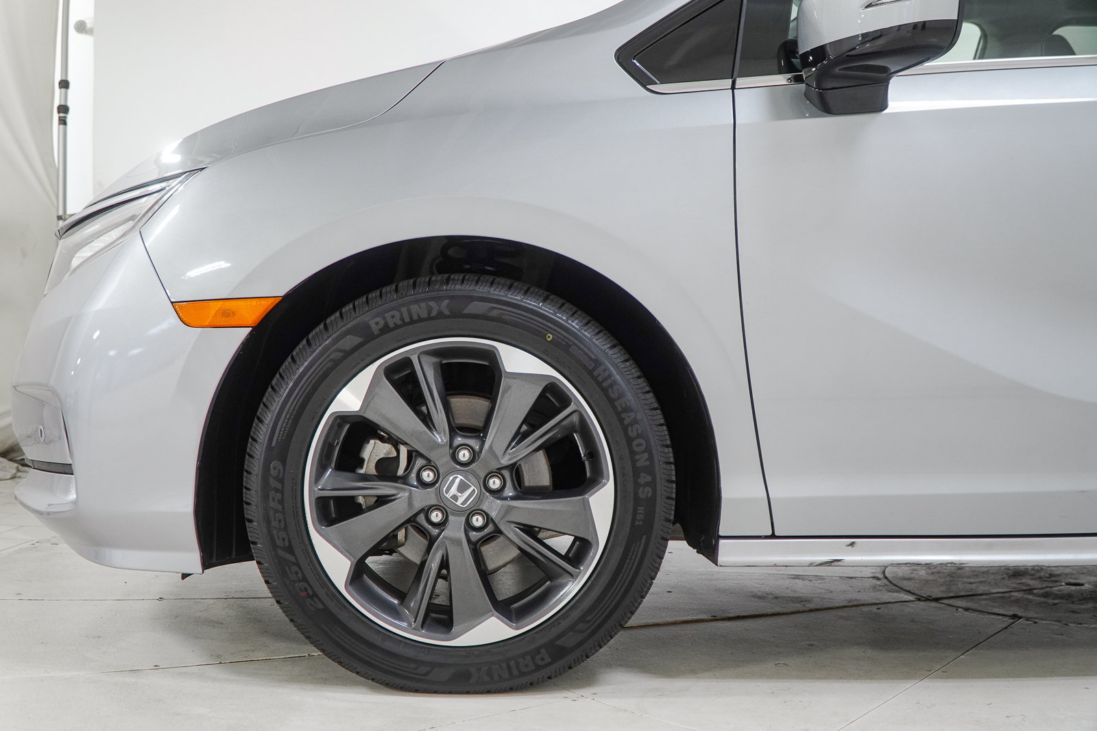 Used 2024 Honda Odyssey Elite image 18
