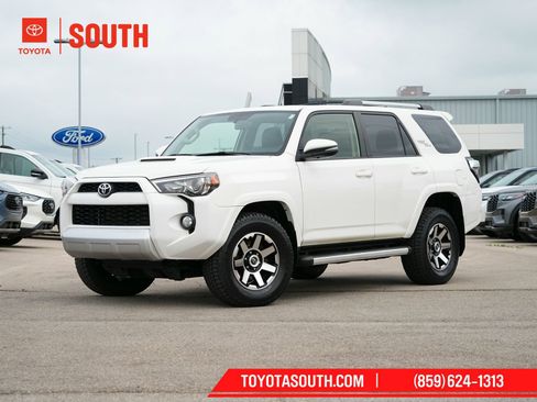 Used 2018 Toyota 4Runner TRD Off-Road Premium AWD/4WD image 1