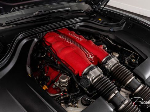 Used 2014 Ferrari California image 6