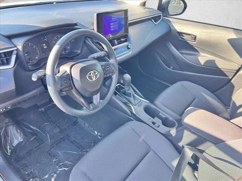 Certified 2025 Toyota Corolla LE image 9