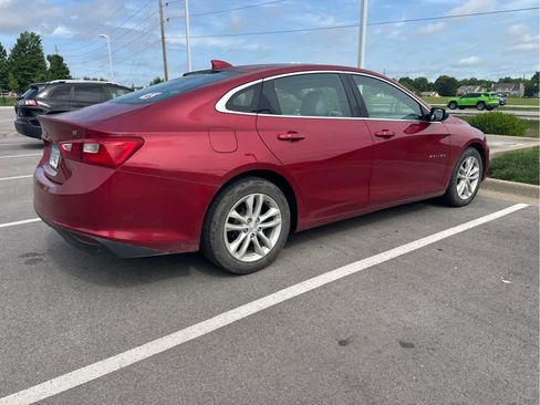 Used 2016 Chevrolet Malibu LT w/ Leather Package FWD image 4
