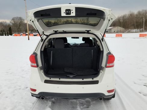 Used 2018 Dodge Journey SXT image 11