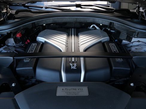 Used 2021 Rolls-Royce Cullinan image 31