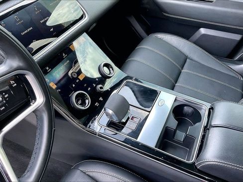 Used 2021 Land Rover Range Rover Velar R-Dynamic S image 15