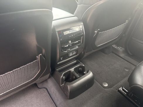 Certified 2023 Jeep Grand Cherokee L Limited image 17