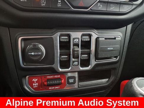 Used 2020 Jeep Wrangler Unlimited Rubicon w/ Quick Order Package 28Y Recon image 14