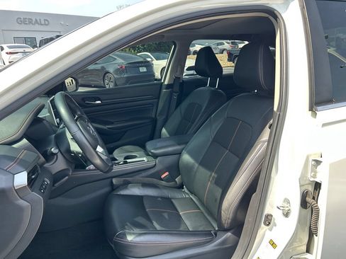 Used 2021 Nissan Altima 2.0 SR FWD image 17