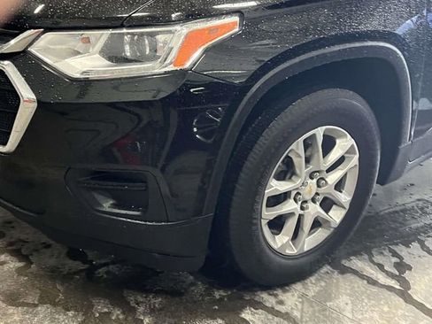 Used 2021 Chevrolet Traverse LS w/ LPO, Cargo Package FWD image 8