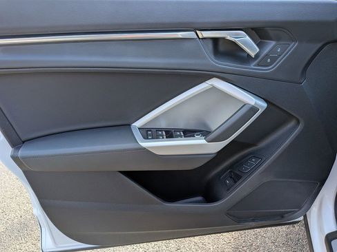 Used 2025 Audi Q3 2.0T Premium w/ Convenience Package image 13