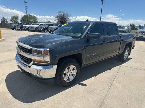 Used 2017 Chevrolet Silverado 1500 LT w/ All Star Edition AWD/4WD image 28