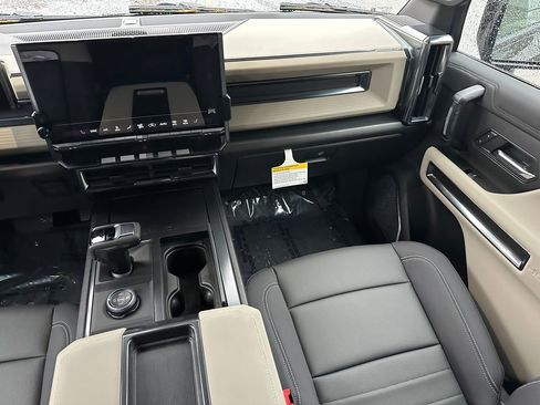 New 2026 GMC Hummer EV SUV image 18