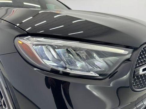 Used 2024 Mercedes-Benz GLC 300 4MATIC image 32