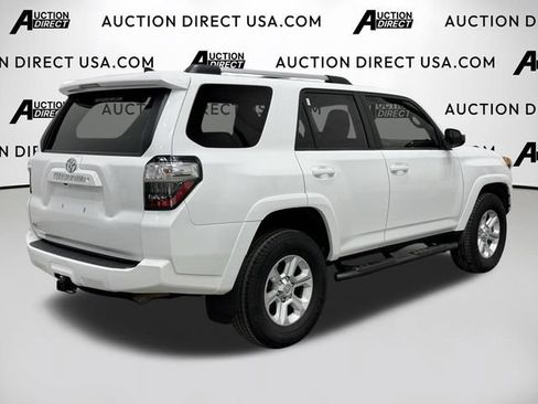 Used 2019 Toyota 4Runner SR5 AWD/4WD image 41