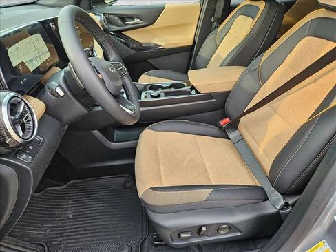 New 2026 Chevrolet Equinox ACTIV FWD image 4