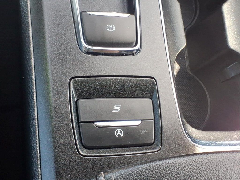 Certified 2020 Ford Fusion SE FWD image 21