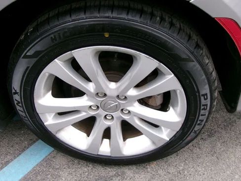 Used 2016 Chrysler 200 Limited w/ Convenience Group FWD image 7