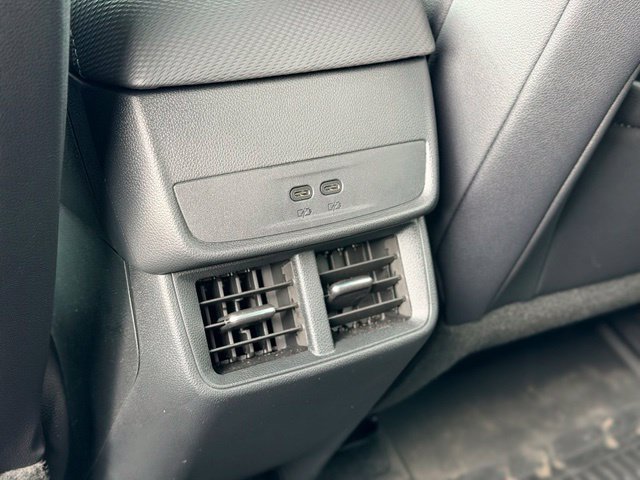 Used 2026 Chevrolet Equinox LT w/ Convenience Package II FWD image 24