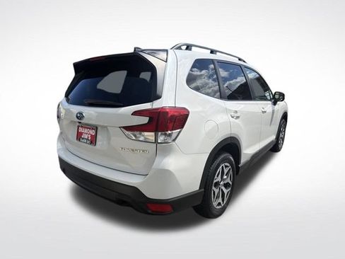 Used 2024 Subaru Forester Premium AWD/4WD image 5